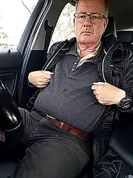 stiffandlubed@xh webcam model stream image