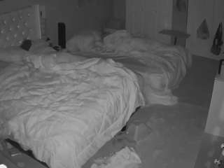 voyeurcam-house-charleys-room webcam model stream image