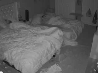 voyeurcam-house-charleys-room webcam model stream image