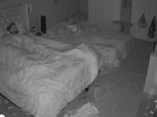 voyeurcam-house-charleys-room webcam model stream image