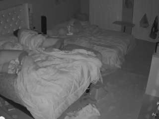voyeurcam-house-charleys-room webcam model stream image