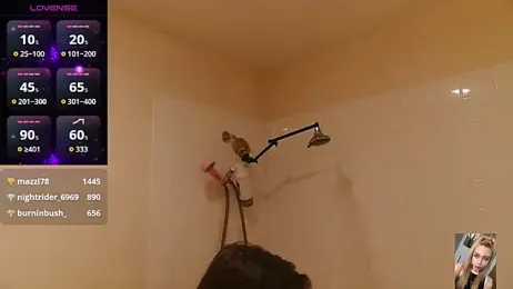 Blondiewithanass webcam model stream image