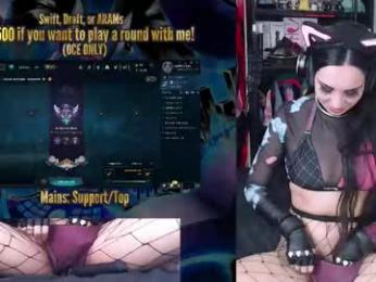 lilithinlatex webcam chaturbate model stream image