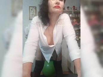 Ellie_ webcam model stream image