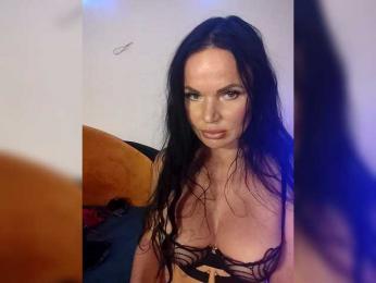 Kirakedi webcam model stream image