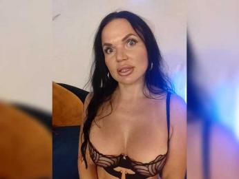 Kirakedi webcam model stream image