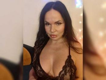 Kirakedi webcam model stream image