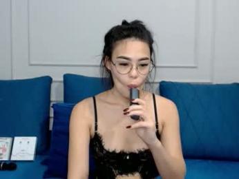 little_v1rgin_angel webcam model stream image