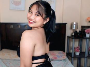 SophiaCharms webcam model stream image