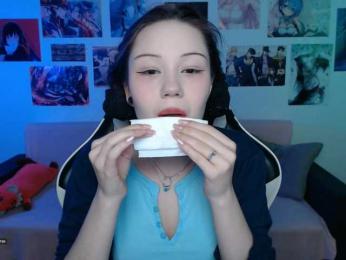 Hugo-Min webcam model stream image