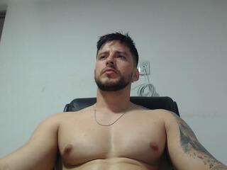 Tiam Stark webcam model stream image