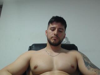 Tiam Stark webcam model stream image