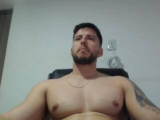 Tiam Stark webcam model stream image