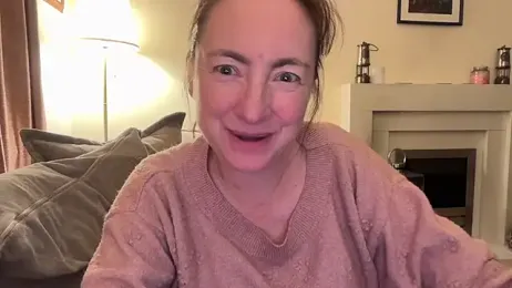 LouiseTswing webcam model stream image