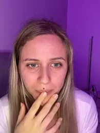 lunawolf21 webcam stripchat model stream image