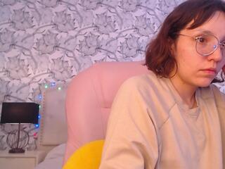 Eliza Golden webcam model stream image