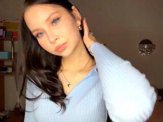 Emma Errett webcam model stream image