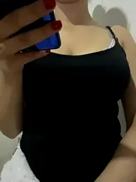 farah-36 webcam model stream image