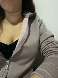 farah-36 webcam model stream image