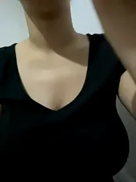 farah-36 webcam model stream image