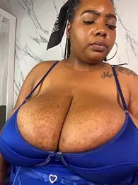 angelGgold webcam model stream image