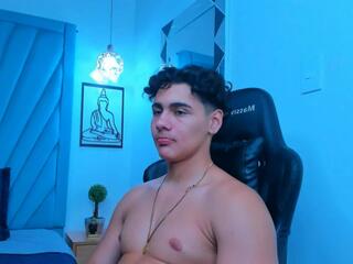 Chris De La Fonde webcam model stream image