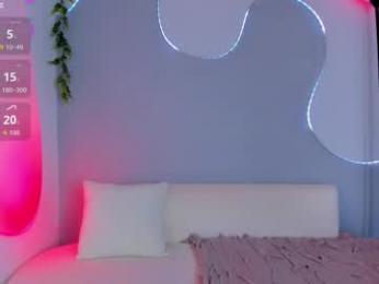 sophiee_s webcam model stream image