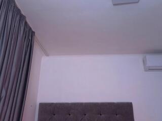 Aurika Briz webcam model stream image