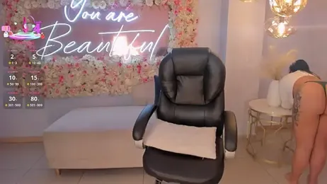 MiaRoberts1 webcam model stream image