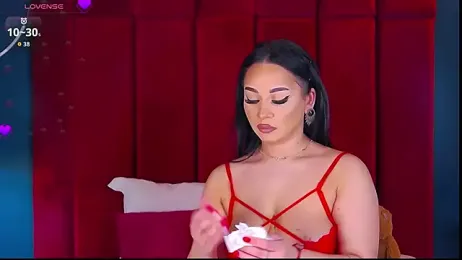 MadyLuxxx webcam model stream image