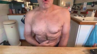 Hairygermanbear webcam model stream image