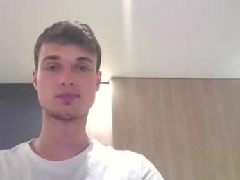 london_tomy webcam model stream image