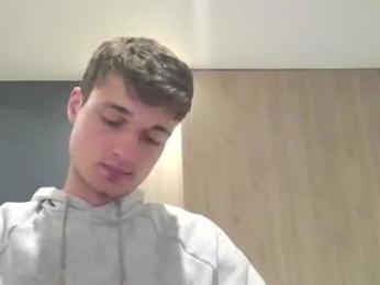 london_tomy webcam model stream image