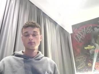 london_tomy webcam model stream image