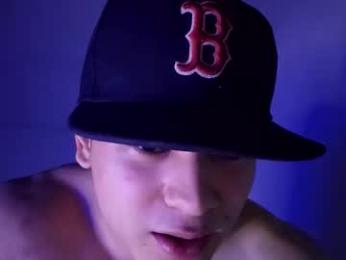 lilhotnando webcam model stream image