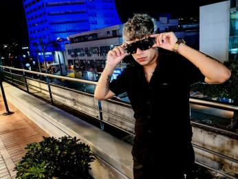 ThannerScot webcam model stream image