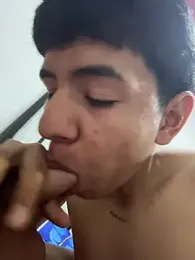 andresinh_ webcam stripchat model stream image