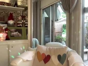 gl1tter_barbie webcam model stream image