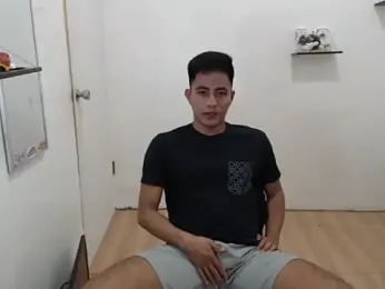 Lloyd_wintours webcam model stream image