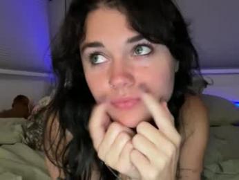 queencassidyy webcam model stream image