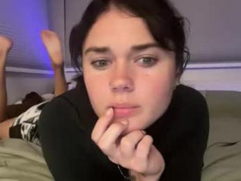 queencassidyy webcam model stream image