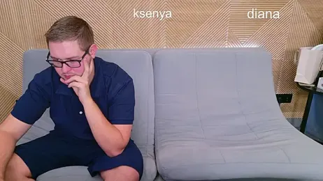 Ksenny webcam model stream image