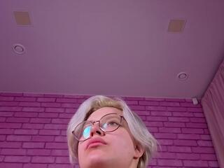 Renee Turner webcam model stream image