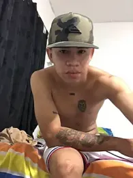 logannth webcam stripchat model stream image