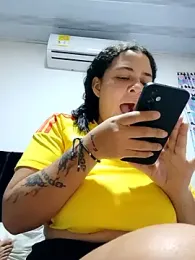 Liancy webcam model stream image