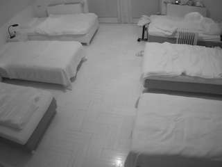 voyeurcam-julmodels-bed-6 webcam model stream image