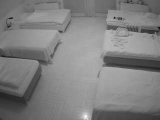 voyeurcam-julmodels-bed-6 webcam model stream image