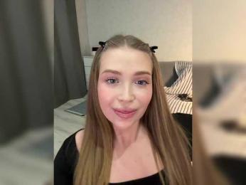 MILEDIUM webcam model stream image