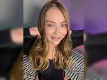 MILEDIUM webcam model stream image