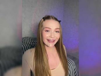 MILEDIUM webcam model stream image